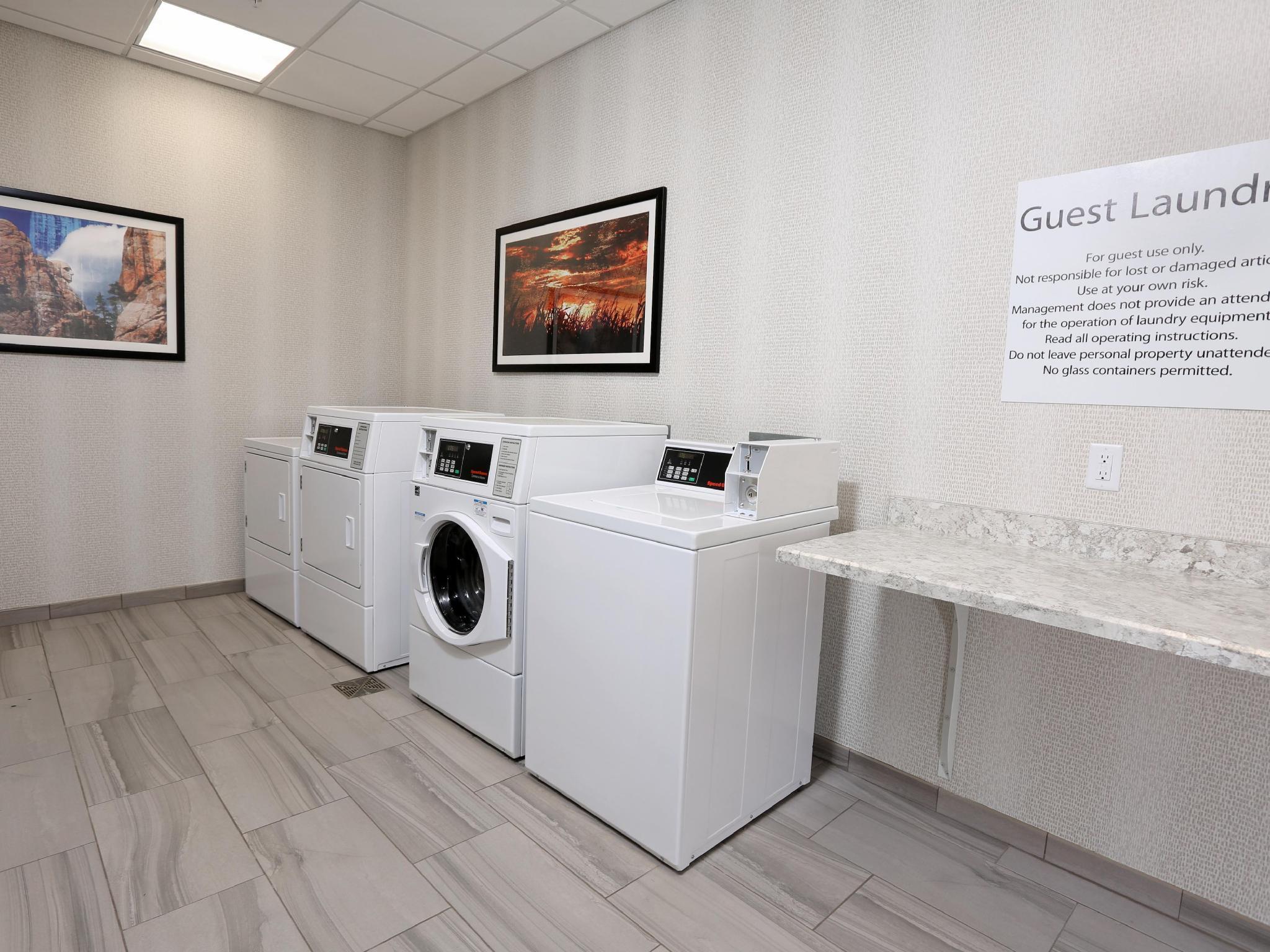 Holiday Inn & Suites Sioux Falls - Airport By Ihg מראה חיצוני תמונה