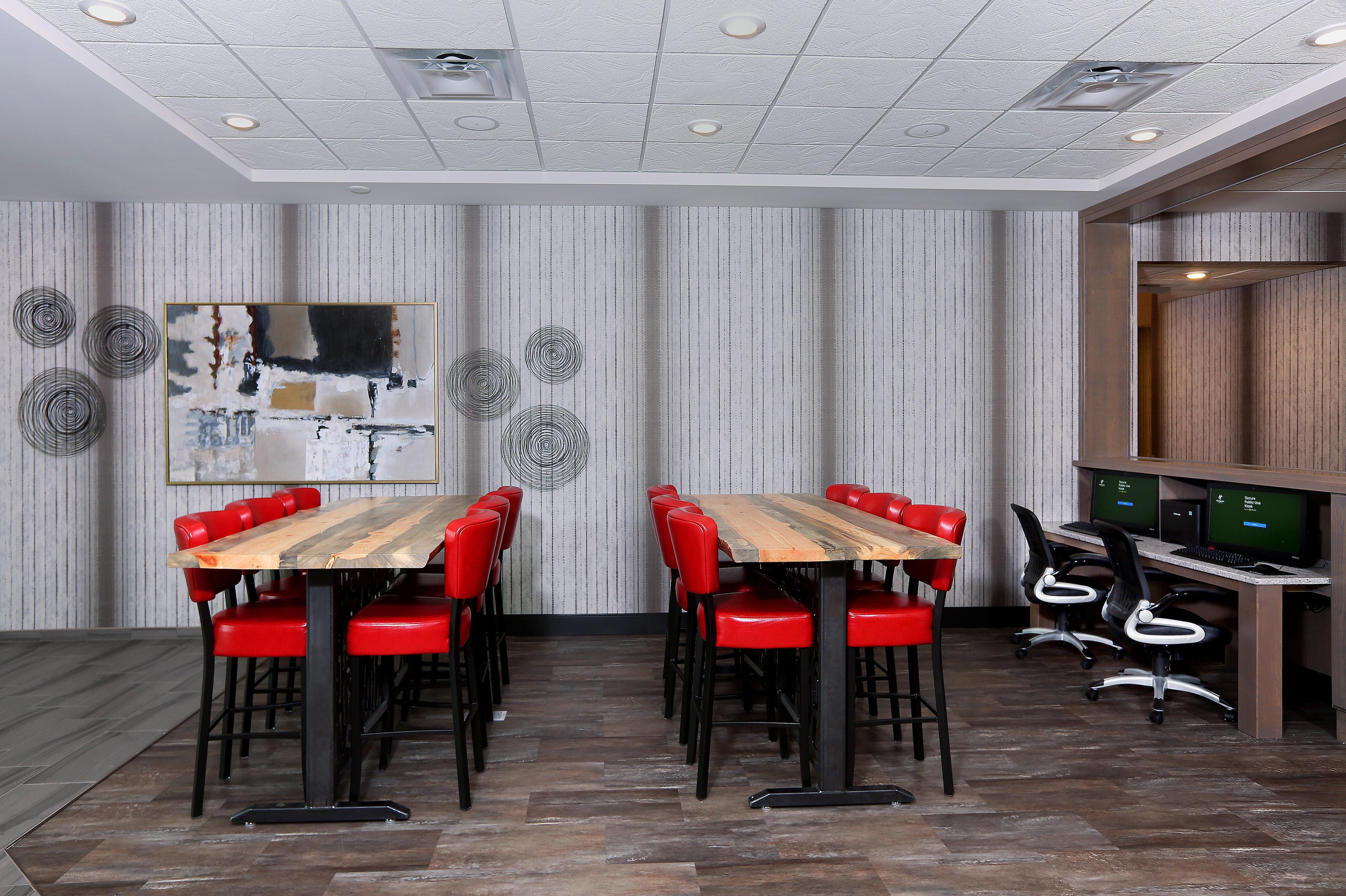 Holiday Inn & Suites Sioux Falls - Airport By Ihg מראה חיצוני תמונה